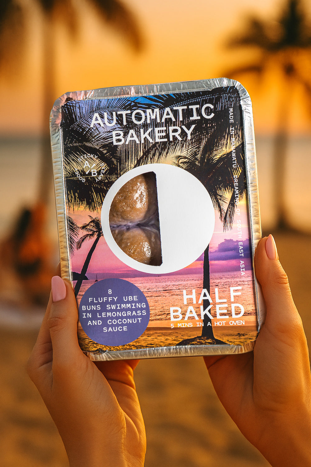 FLUFFY UBE BUNS SWIMMING IN LEMONGRASS AND COCONUT SAUCE 400g